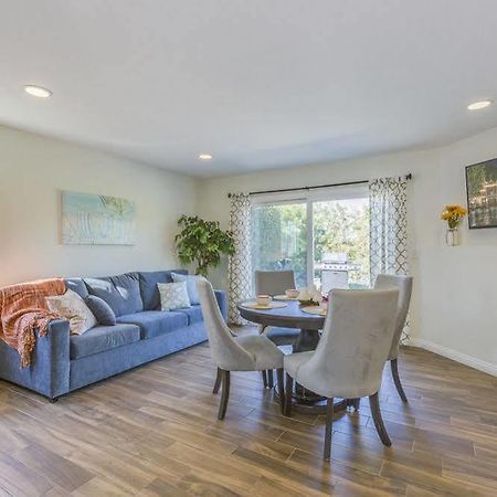 Appartement Oshkosh Luxurious Escape à Anaheim Extérieur photo
