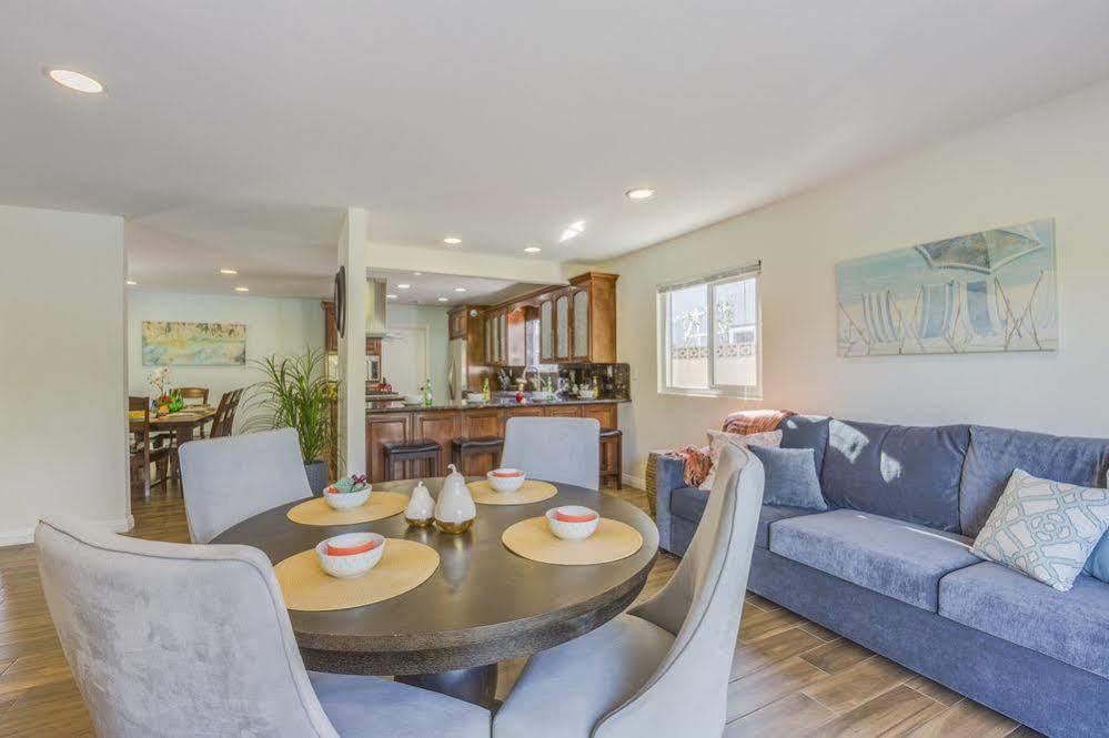 Appartement Oshkosh Luxurious Escape à Anaheim Extérieur photo